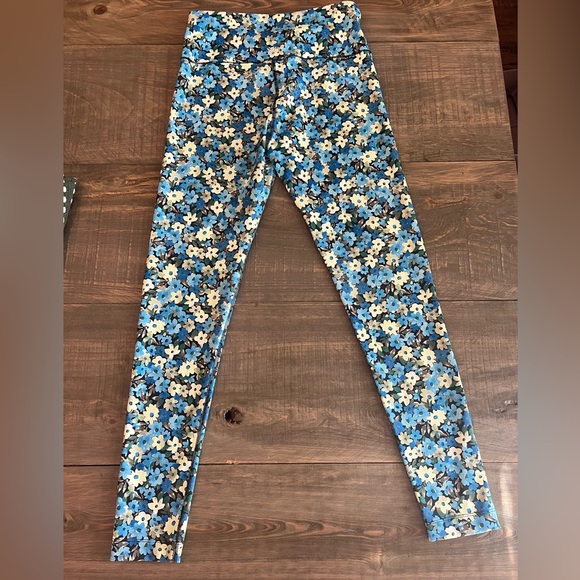 🌼Forever 21 Blue/Yellow Floral Active High Rise Leggings Size Medium EUC🌼 - Picture 6 of 7